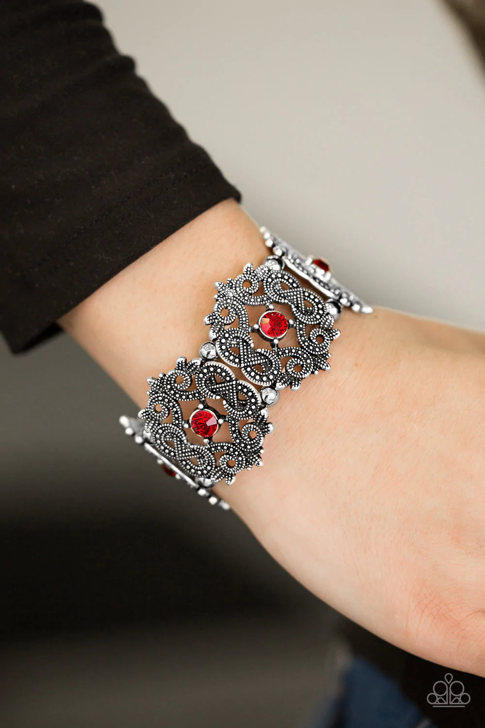 EMPRESS-ive Shimmer - Red