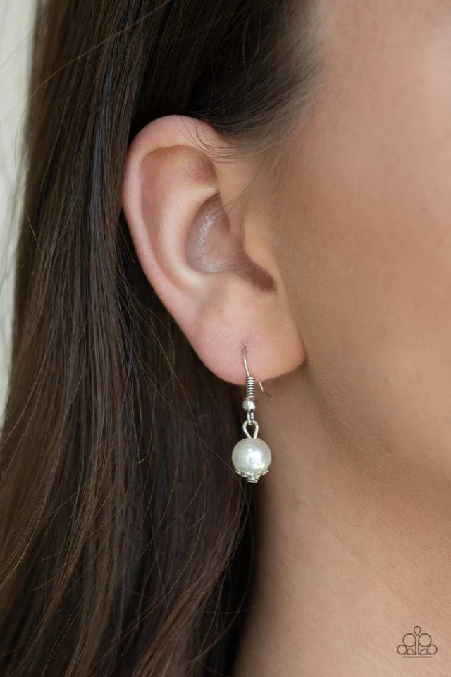 Tour de Demure - White