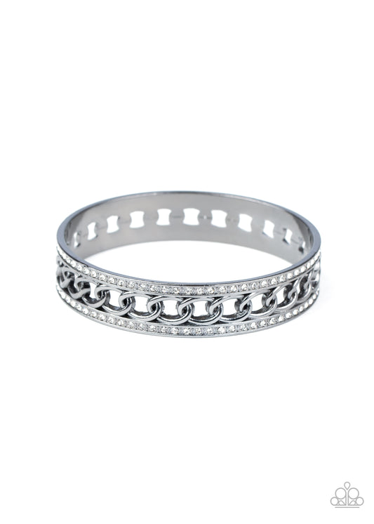 Couture Court - Black