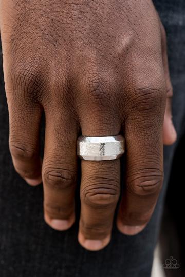 Paparazzi Checkmate - Silver